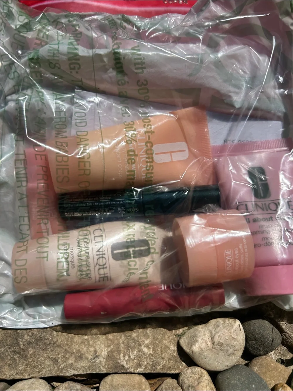 Clinique x Jonathan Cohen 7-piece Make Up and Beauty Gift Set
